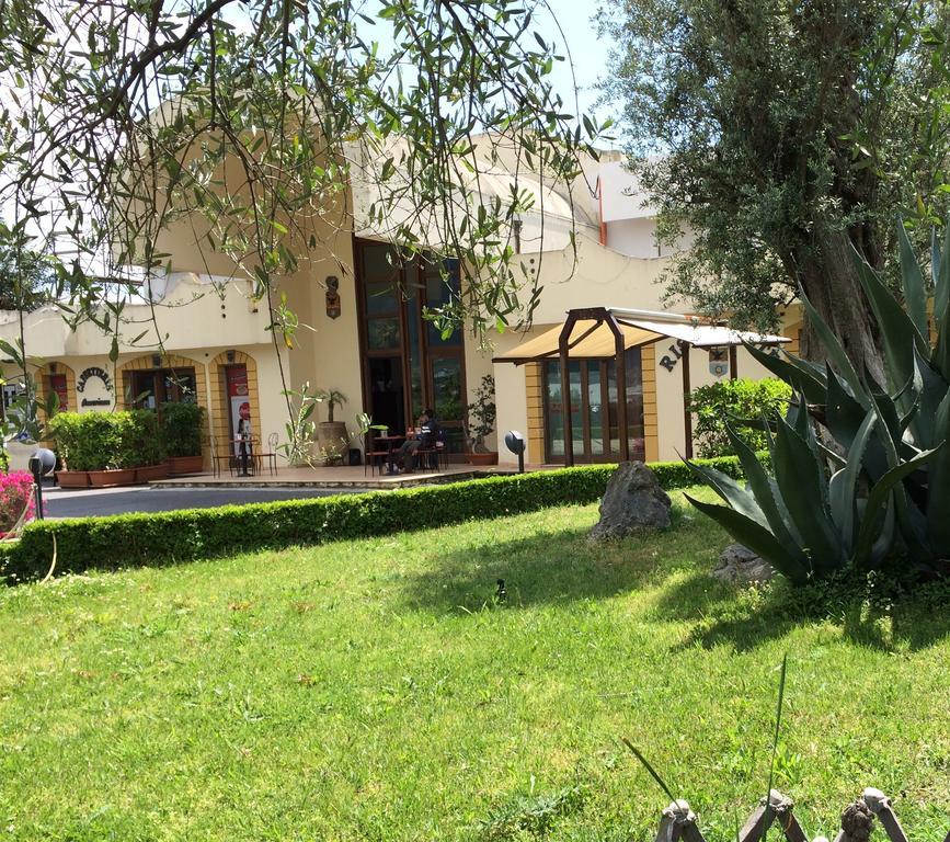 Hotel Il Cavaliere Sarno Luaran gambar
